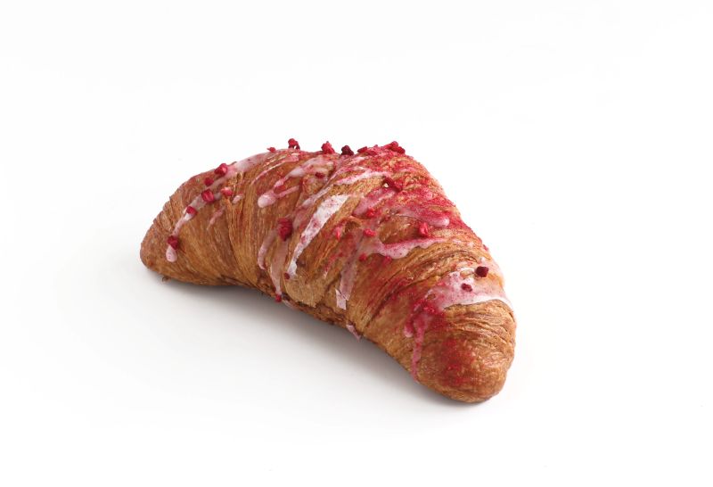 croissant z malinami
